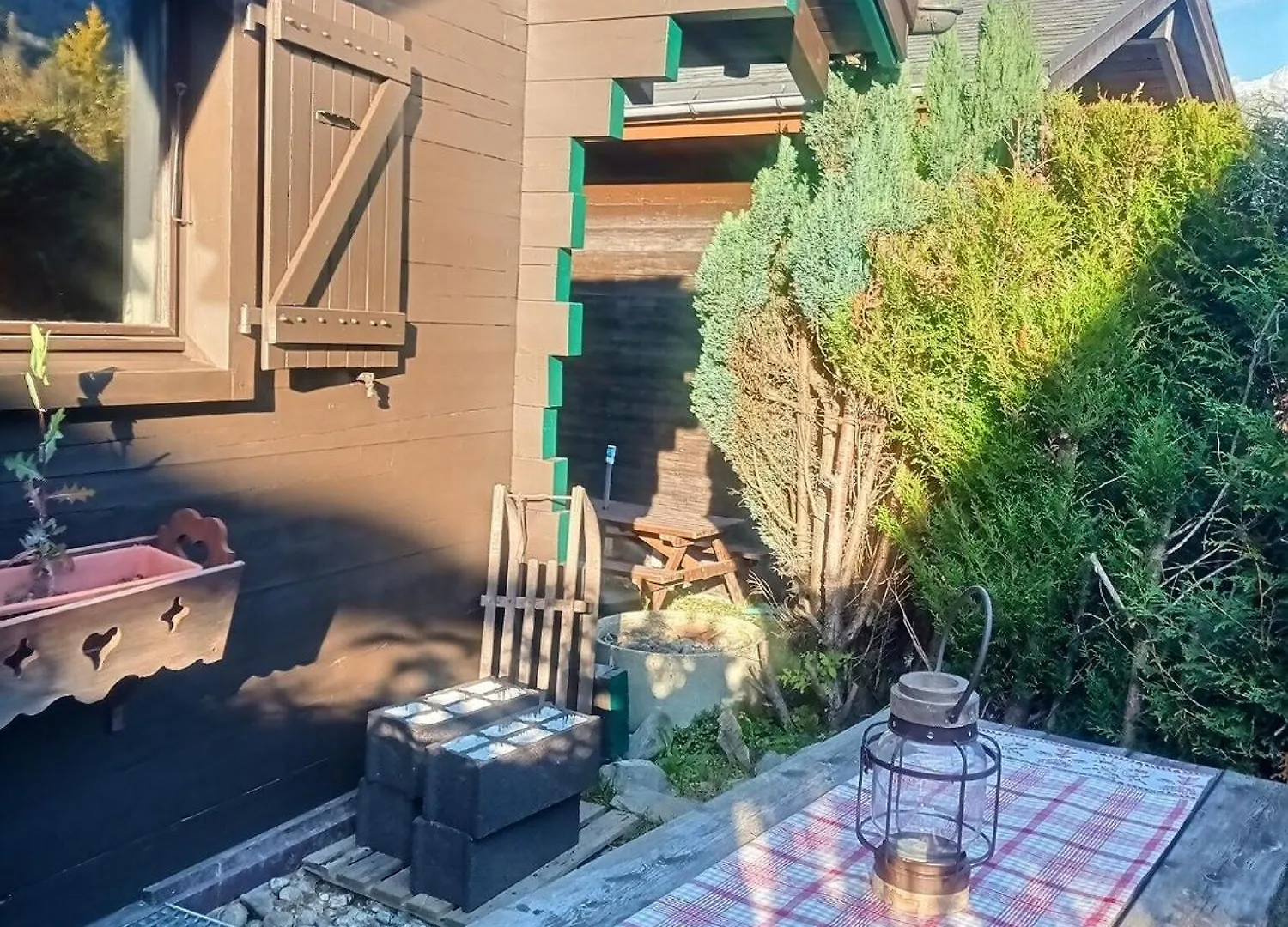 Cosy Petite Chalet T3, Jardin, Terrasse, Parking. Chamonix Mont-Blanc. Les Houches